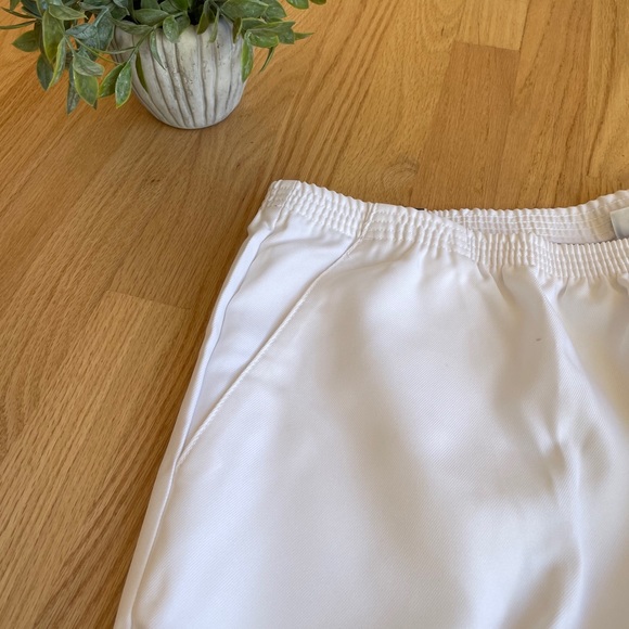 📦 SOLD - Women’s white pants. Size 3X. NWT. - Picture 4 of 5